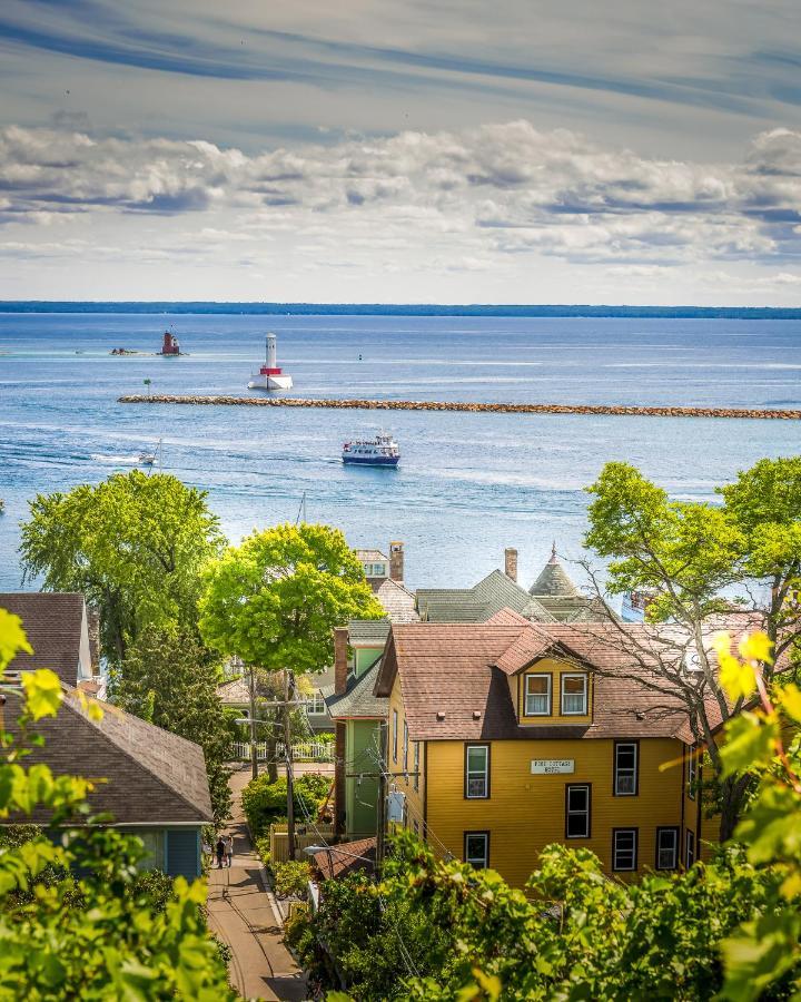 Pine Cottage Bed & Breakfast Mackinac Island Buitenkant foto